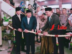 Pemotongan Pita Tandai Peresmian Pojok UMKM DPRD Kabupaten Pasuruan