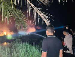 Mitigasi Karhutla, Kapolres Ogan Ilir Terjun Lapangan, Pimpin Padamkan Api Karhutla
