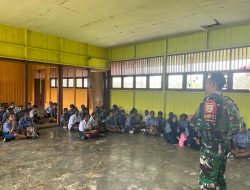 Tingkatkan Motivasi Belajar Anak Perbatasan, Satgas Yonif 141/AYJP Kunjungi Sekolah