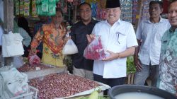 Bupati TRK Sidak Pasar Tradisional Simpang Peut, Pastikan Ketersediaan Bahan Pokok Selama Ramadan