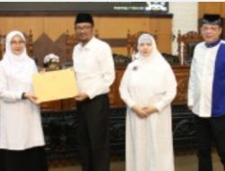 Bupati Banyuwangi Ipuk Fiestiandani menyampaikan Nota Pengantar Laporan Keterangan Pertanggung Jawaban (LKPJ)
