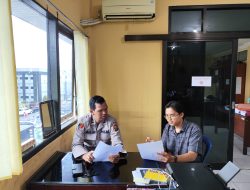 Aipda Muhammad Aliudin Anggota Bid Humas Polda Sumsel Bantu Penelitian Mahasiswa Magang Universitas Sriwijaya