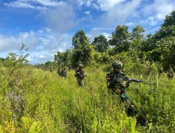 Jaga Situasi Tetap Kondusif, Satgas 141/AYJP Laksanakan Parimeter di Jalan Trans Papua