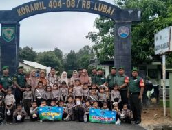 Kenalkan Profesi TNI, TK Kasih Ibu Desa Gunung Raja Kunjungi Koramil 404-08/RL