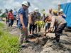 Memperingati Hari Buruh Sedunia, Polsek Kandis dan Dua Perusahaan Gelar Aksi Penanaman Pohon