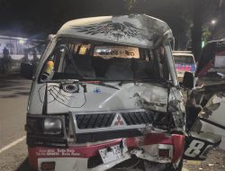 Colt Diesel Tabrak Bus Karyawan PT STG PIER di Bangil, Begini Kondisi Korban