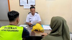Petugas Lapas Kelas IIA Pekanbaru Gagalkan Penyelundupan HP dan Handsfree oleh Pengunjung